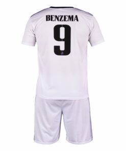 Detsky dres Benzema Real Madrid 2022 23 replika biely e1666162882704